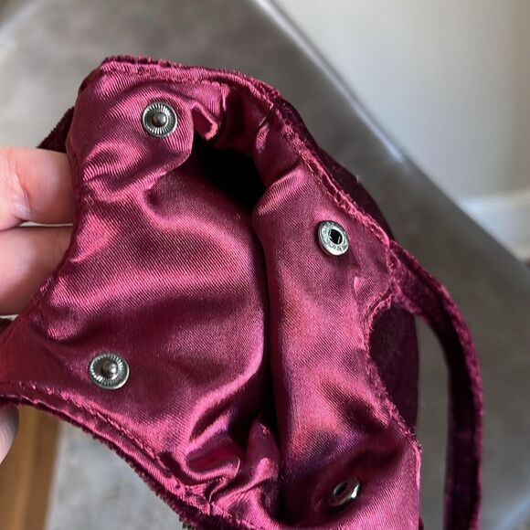 Vintage burgundy velvet glam goth spider web chains mini bag wristlet formal - Picture 7 of 8